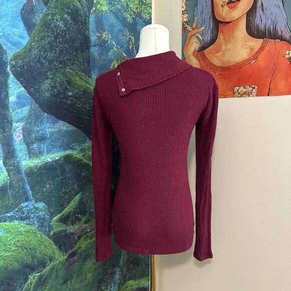 dolan burgundy ribbed asymmetrical snap button top small - Picture 3 of 5